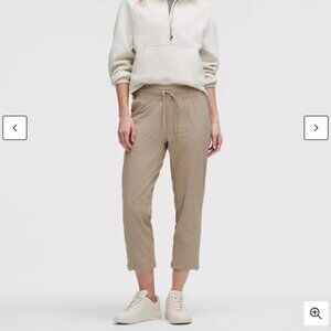 Lululemon Dance Studio Mid-Rise Cropped Pant in Sheer Oak Size 10